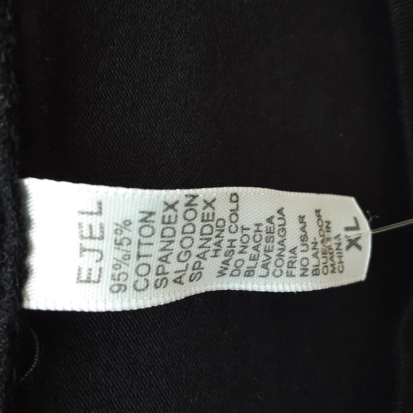 Las Vegas black & white t-shirt size XL NWT - Picture 5 of 6